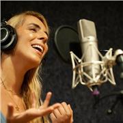 CLASES DE CANTO: Cantante lirica (mezzosoprano) y actriz titulada por el Conservatorio Superior de Polonia